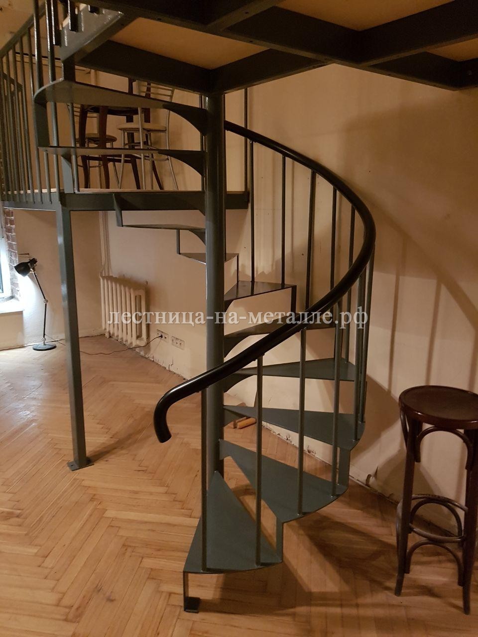 винтовая лестница в квартире
