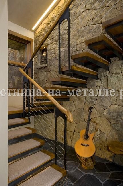 подвальная лестница