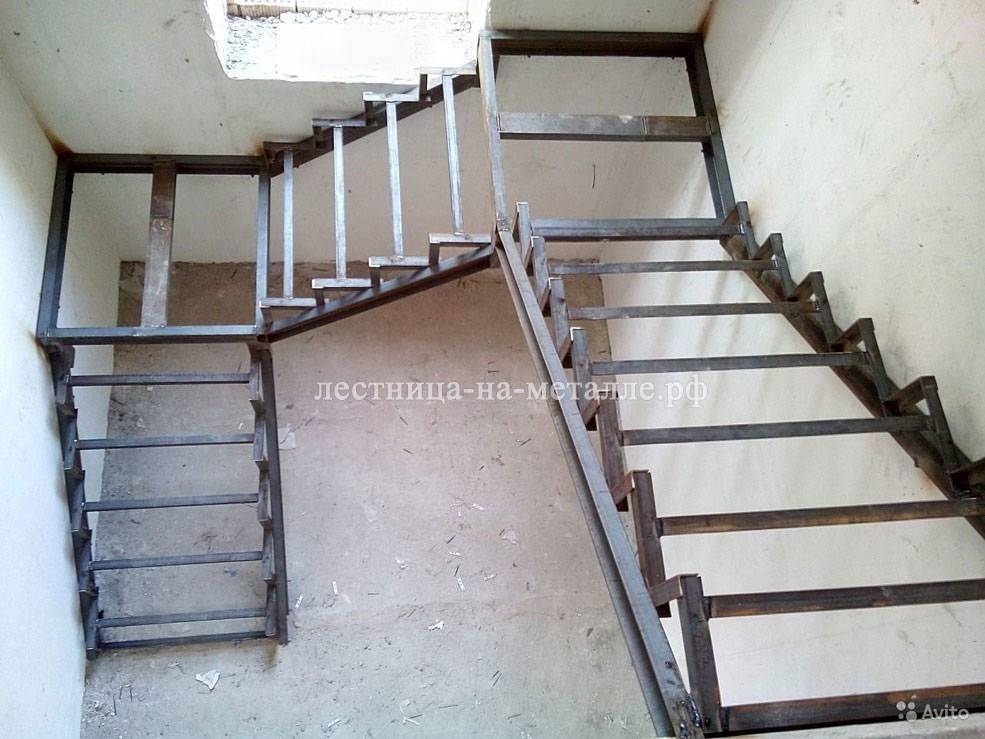 закрытый каркас лестницы