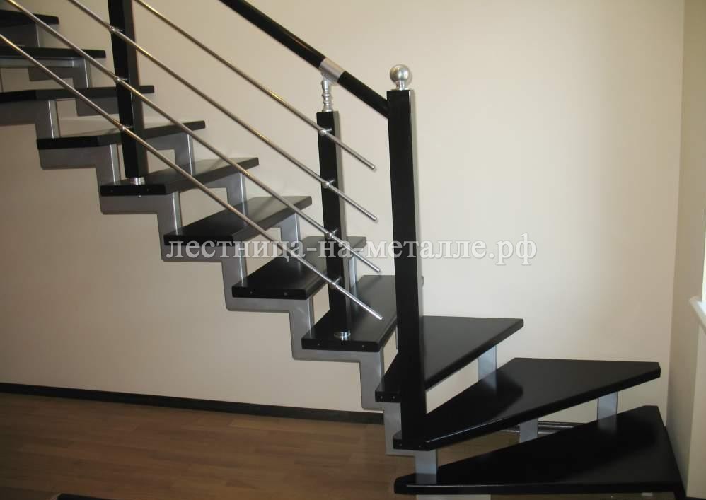 Модульная лестница на двойном косоуре