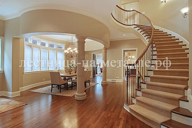 лестница обшитай деревом