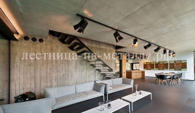 лестница лофт из листа металла