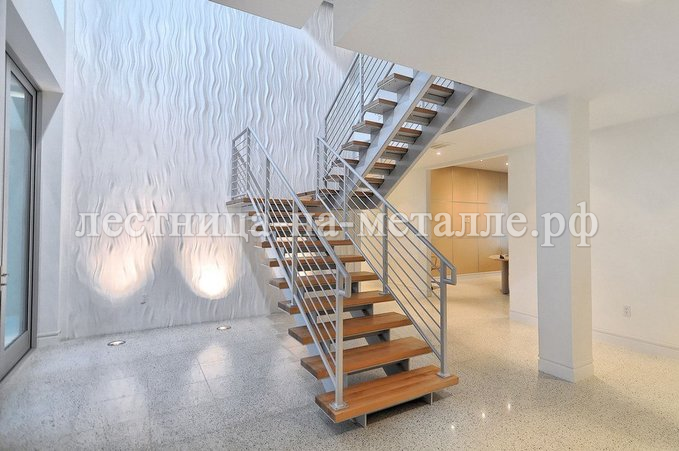 лестница на двойном косоуре