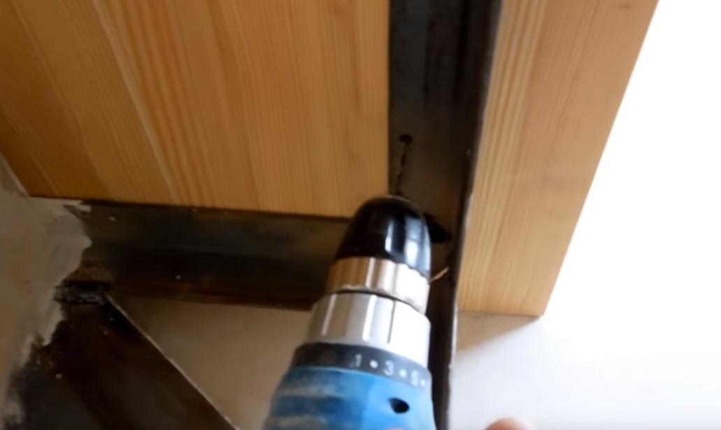 высверливаем отверстия